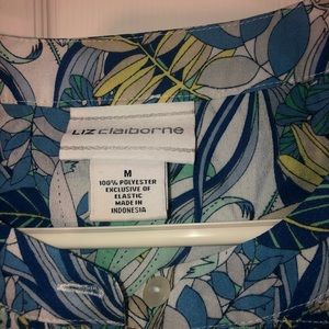 - Liz Claiborne size M sleeveless lightweight , smocked at top ,summer , b…